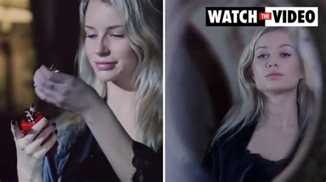 lottie moss nudes|Lottie Moss poses TOPLESS as she posts raunchy video on。